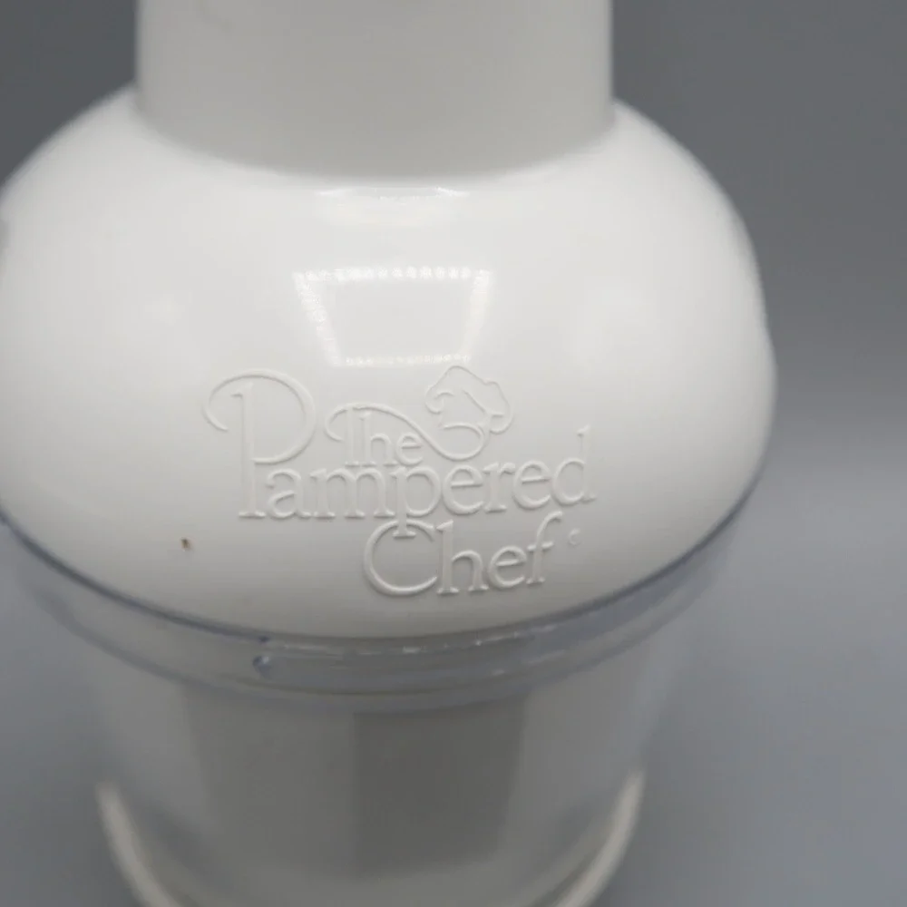 PAMPERED CHEF Food Hand Chop Chopper Processor Push Function